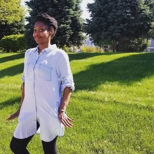 Meet your Posher, Yolanda